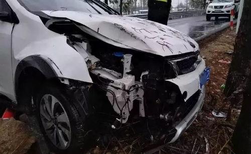 珠海爆料最新车祸,多车连环相撞,现场情况紧急! 第1张 珠海爆料最新车祸,多车连环相撞,现场情况紧急! 第1张